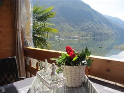 Chalets direct aan water Meer van Lugano